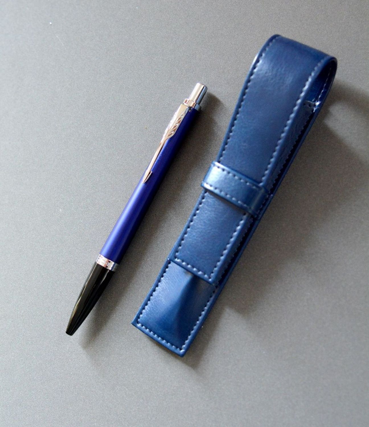 Zestaw Prezentowy Parker Długopis Urban Niebieski GT i skórzane etui do długopisu 2093381✓  Prezent dla nauczyciela✓ Długopis Parker z dedykacją (2).JPG